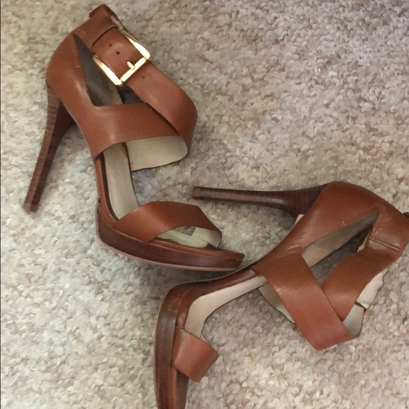 size 6.5 michael kors heels - Picture 3 of 4